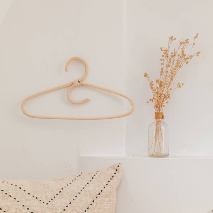 Village Thrive - Wholesale Clothes Hangers - Traditional Rattan Hanger1