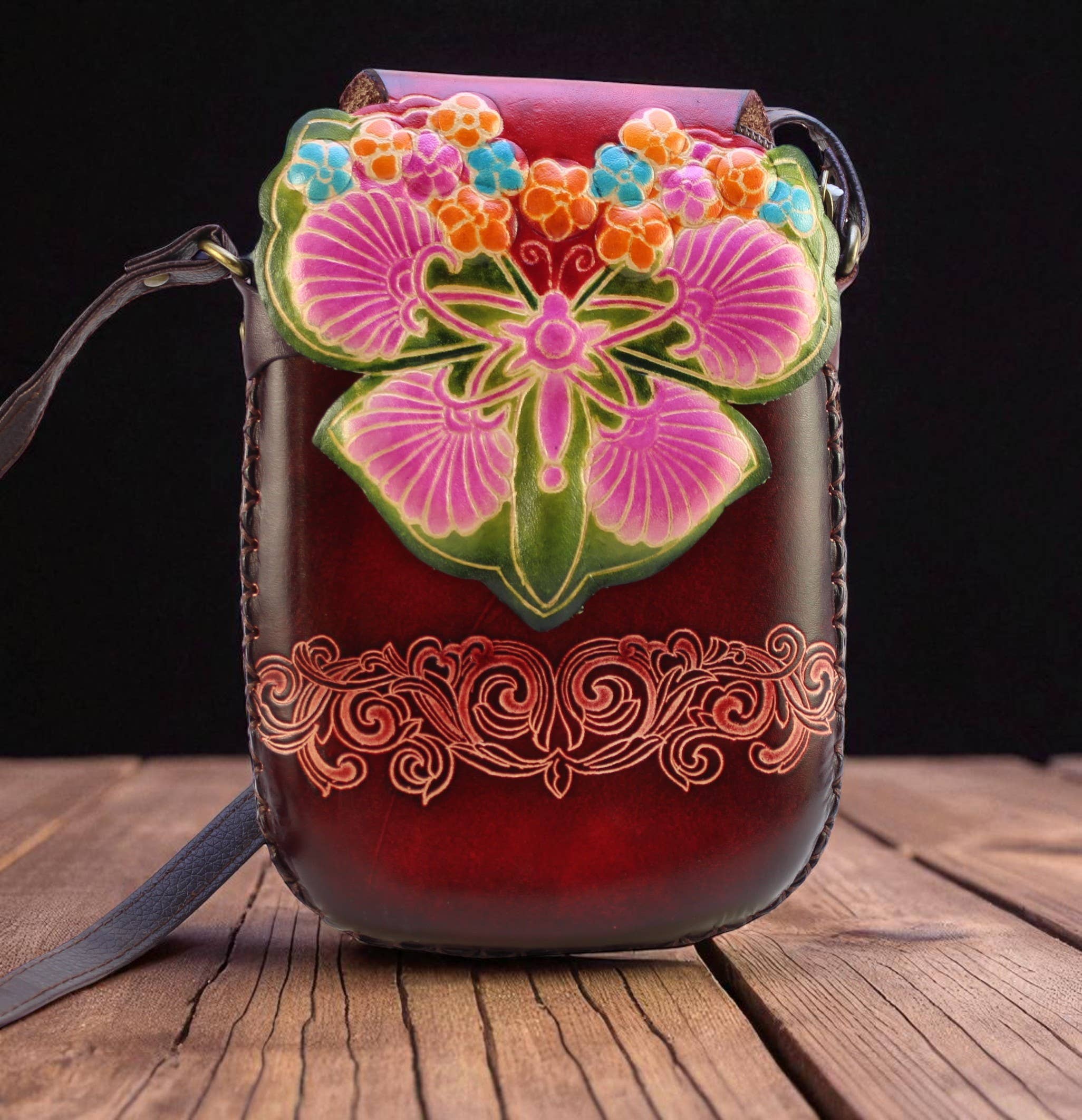 Sunflower Handmade leather inc - Vendita all'ingrosso Tracolla - Donna - Borsa a tracolla rettangolare in pelle fatta a mano con farfalla per telefono.3