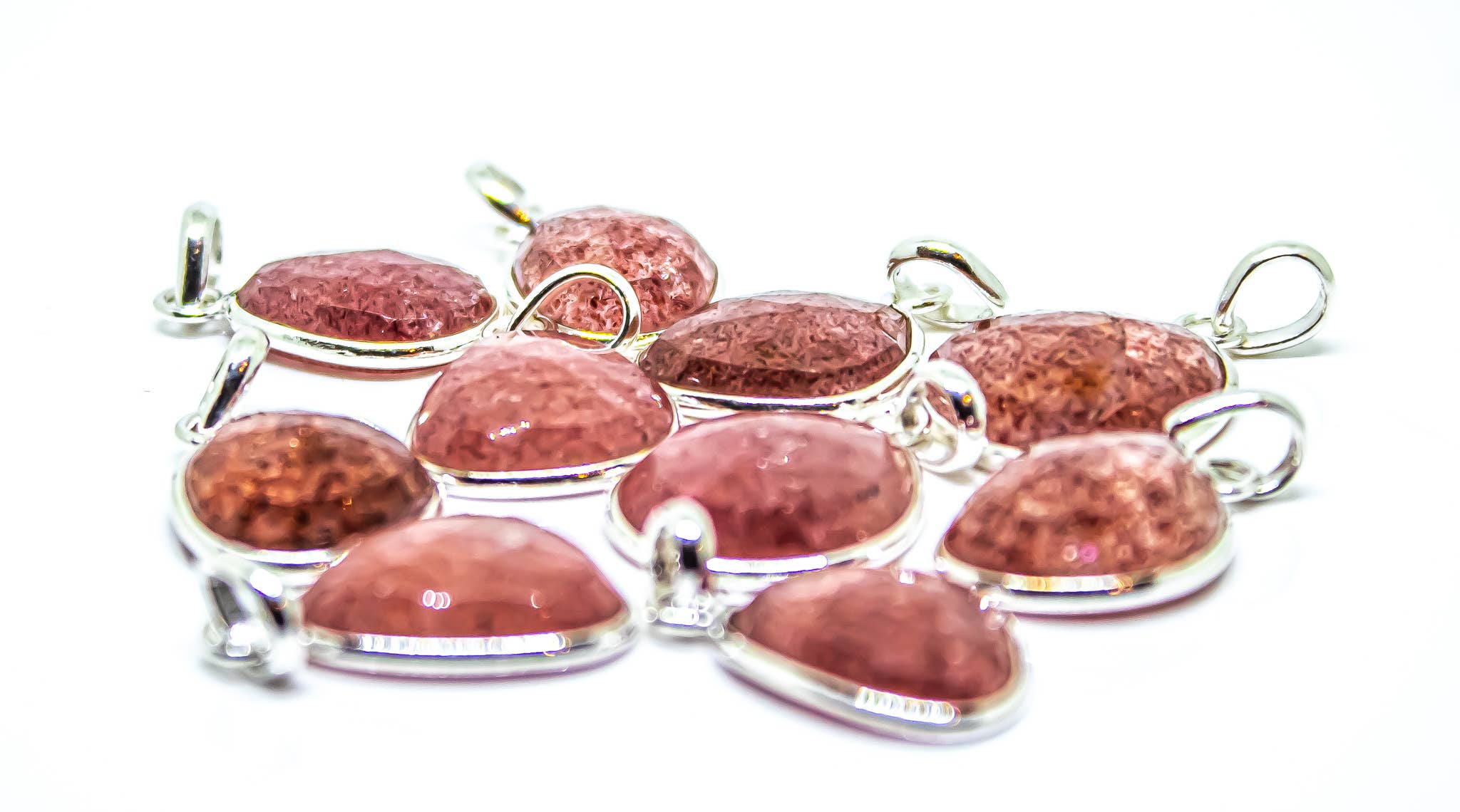 Quasar Gems USA - Vendita all'ingrosso Ciondolo/pendente - Collana con pendente in argento sterling con pietra preziosa di cianite rosa1