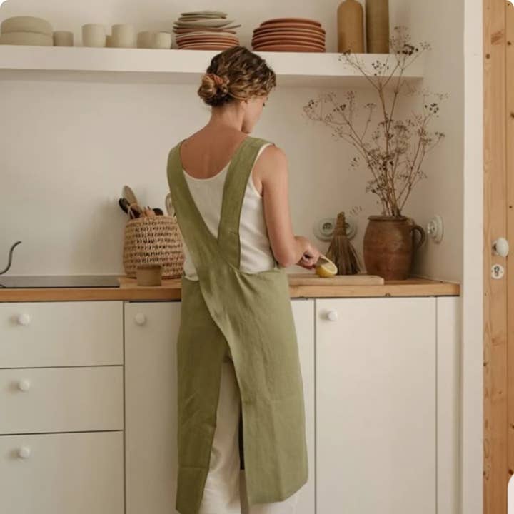 Tablier vert 100 % coton biologique pour la vente par Pure Mitti