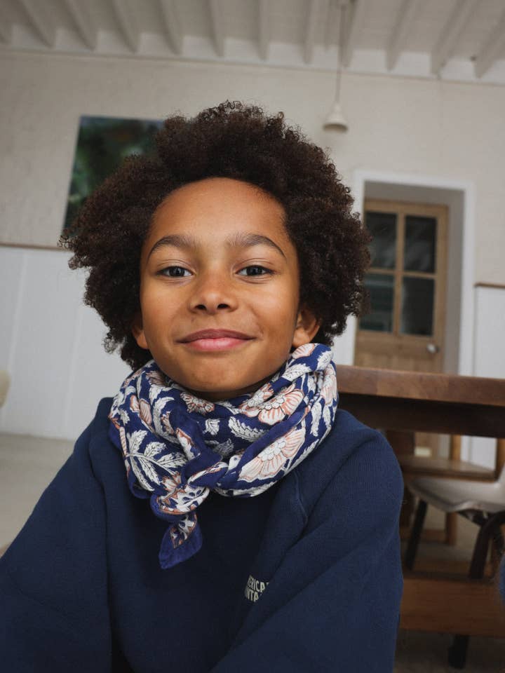 Dheli Cobalt Erwachsenenschal 100 cm für den Großhandel von SO FAMILY