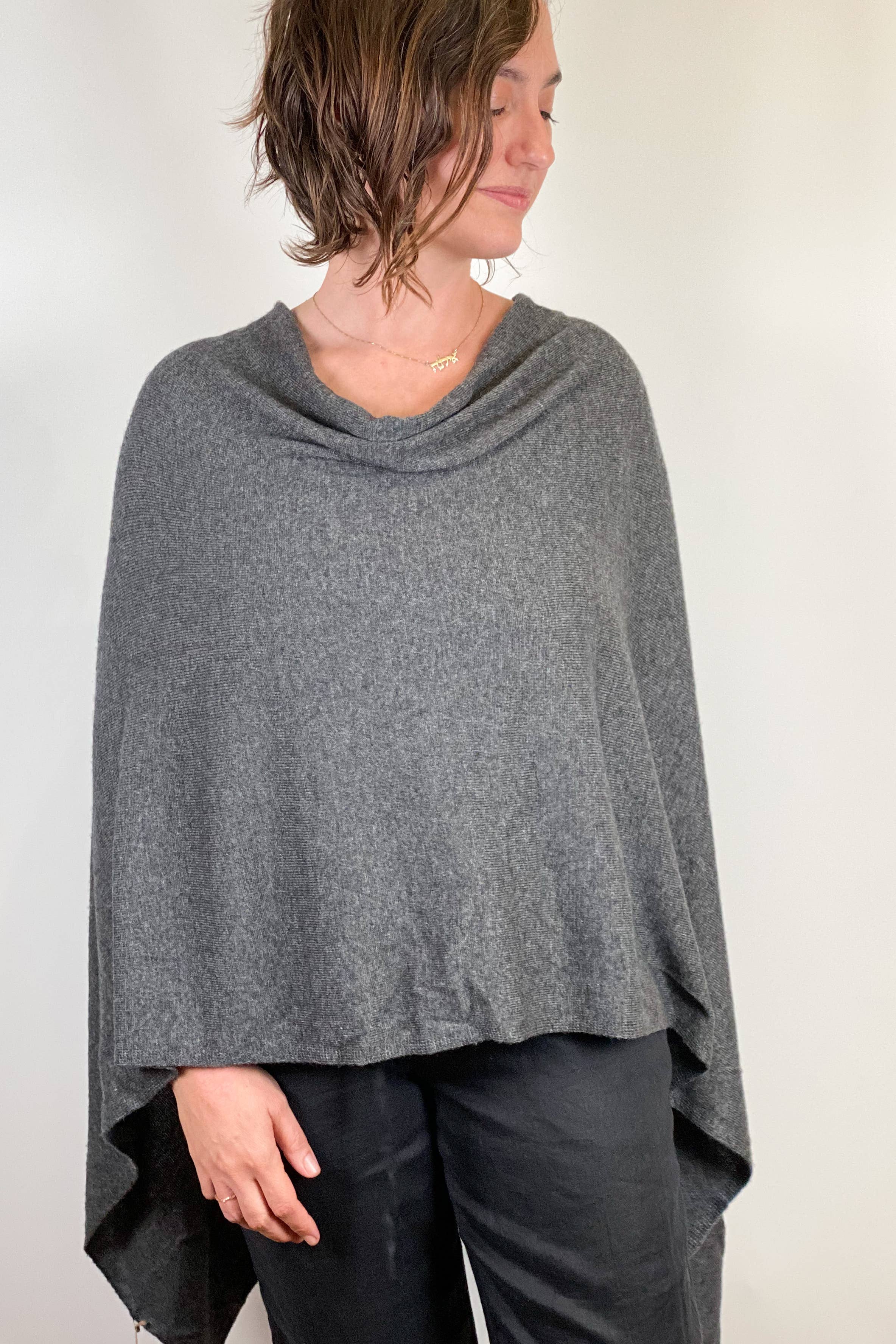 Dolma - Wholesale Poncho – Women's - Cashmere Poncho Charcoal