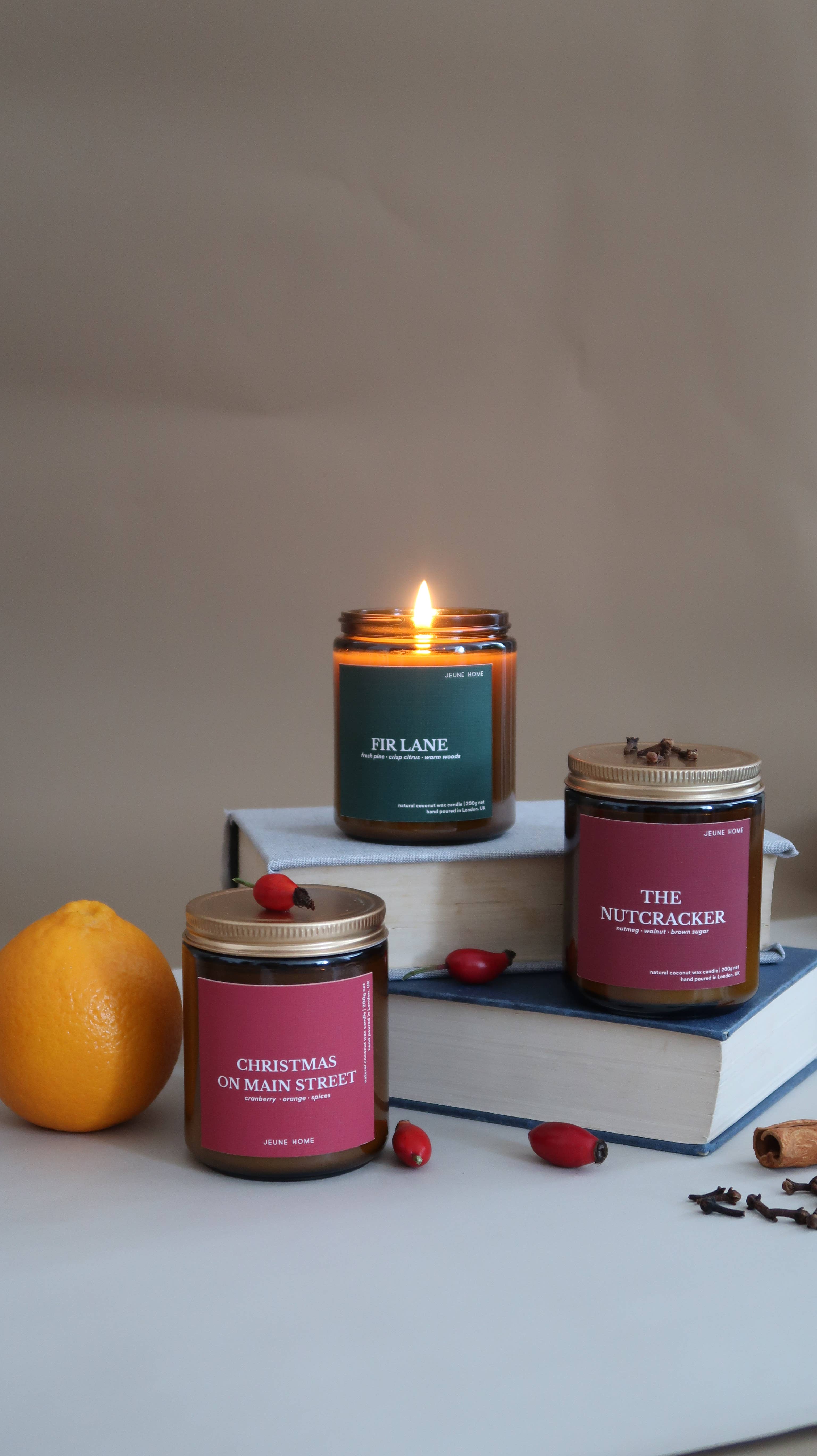 Jeune Home – wholesale Jar/filled candle – Fir lane- coconut wax candle in amber jar | Christmas3