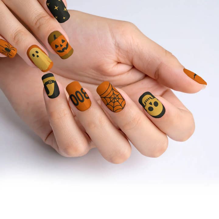 FYNE BODY - Wholesale Press-on/fake nails - Ghoul's Gold Glamour Halloween Press-On Nails69