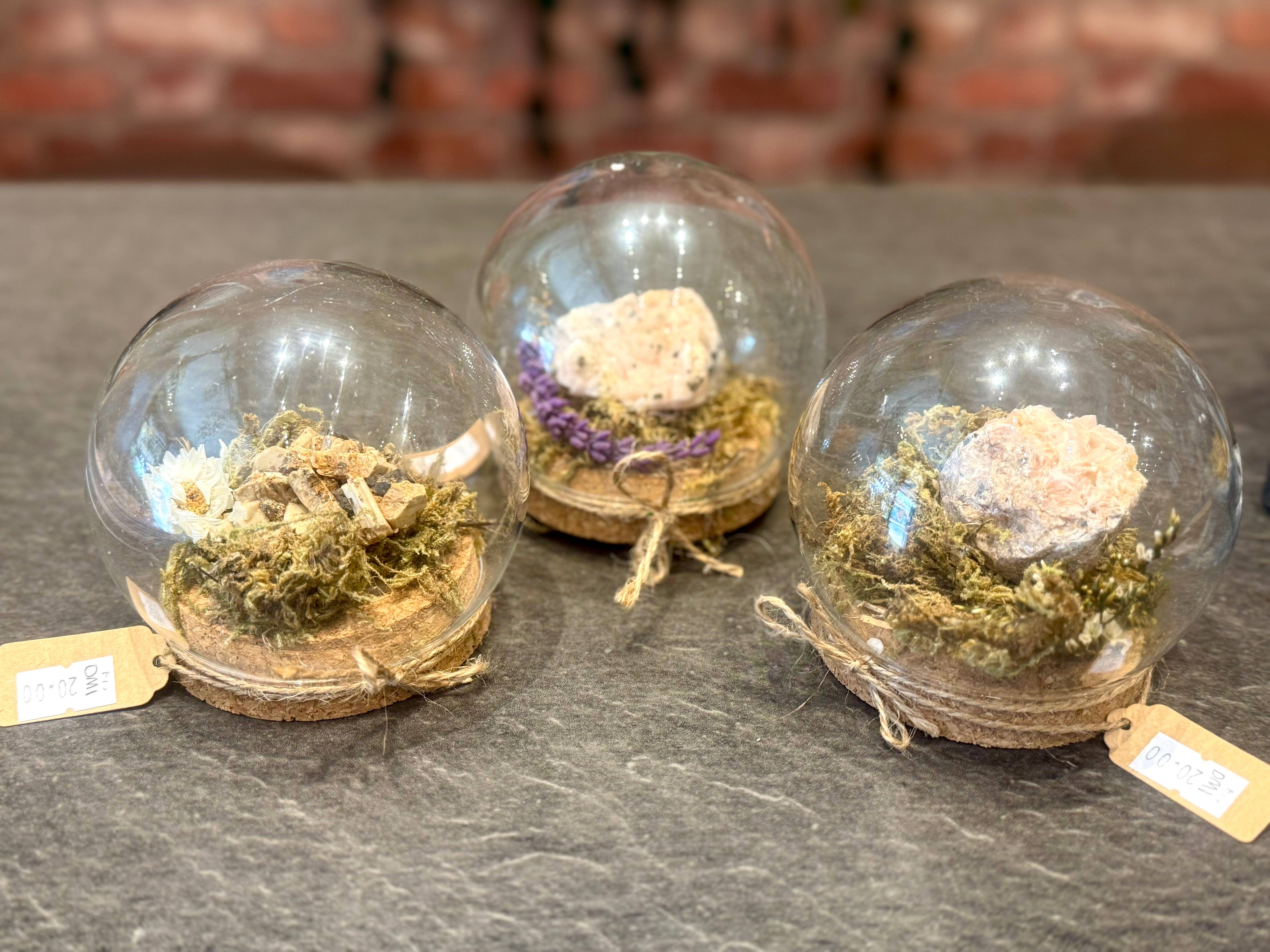 The Hare And The Moon – wholesale Decorative tabletop object – Crystal Domes - dm10