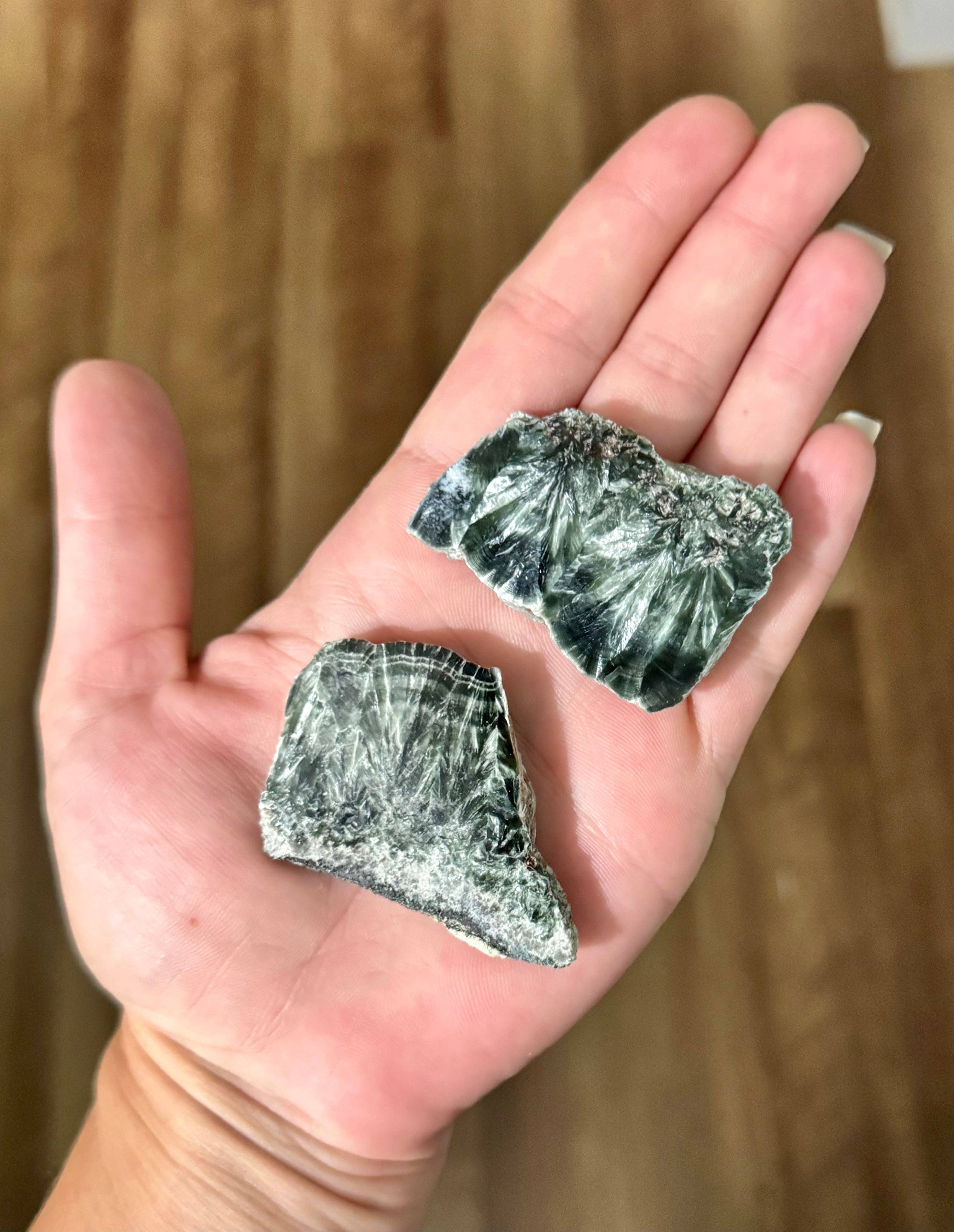 Mandala Gems - Vendita all'ingrosso Pietra/cristallo spirituale - Fette di Serafinite, Lastre di Serafinite3