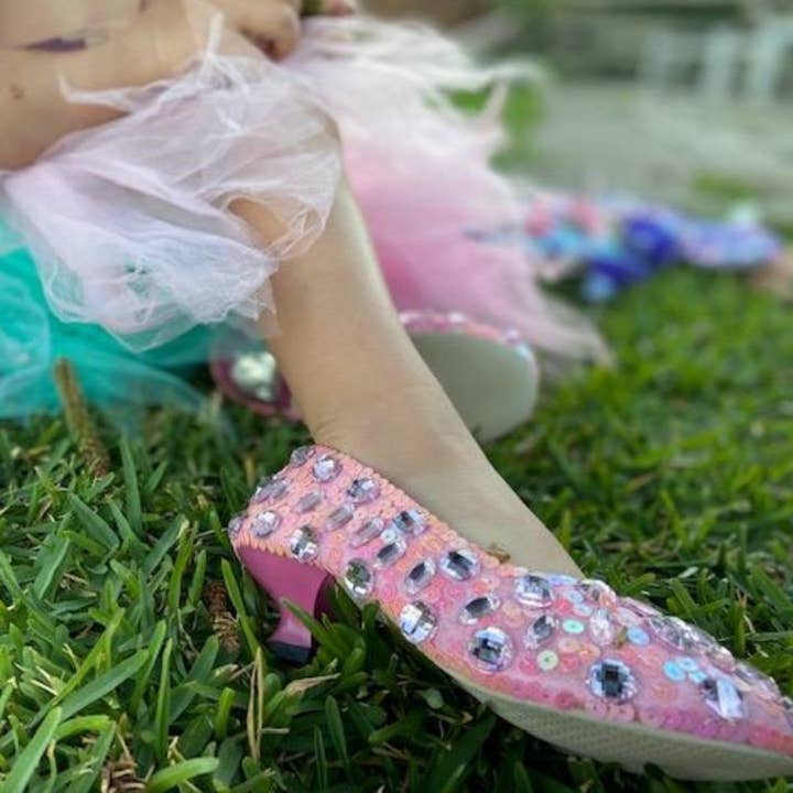 Lets dress up – Engroshandel Selskabssko – til børn – Askepot glas hjemmesko med hæle4