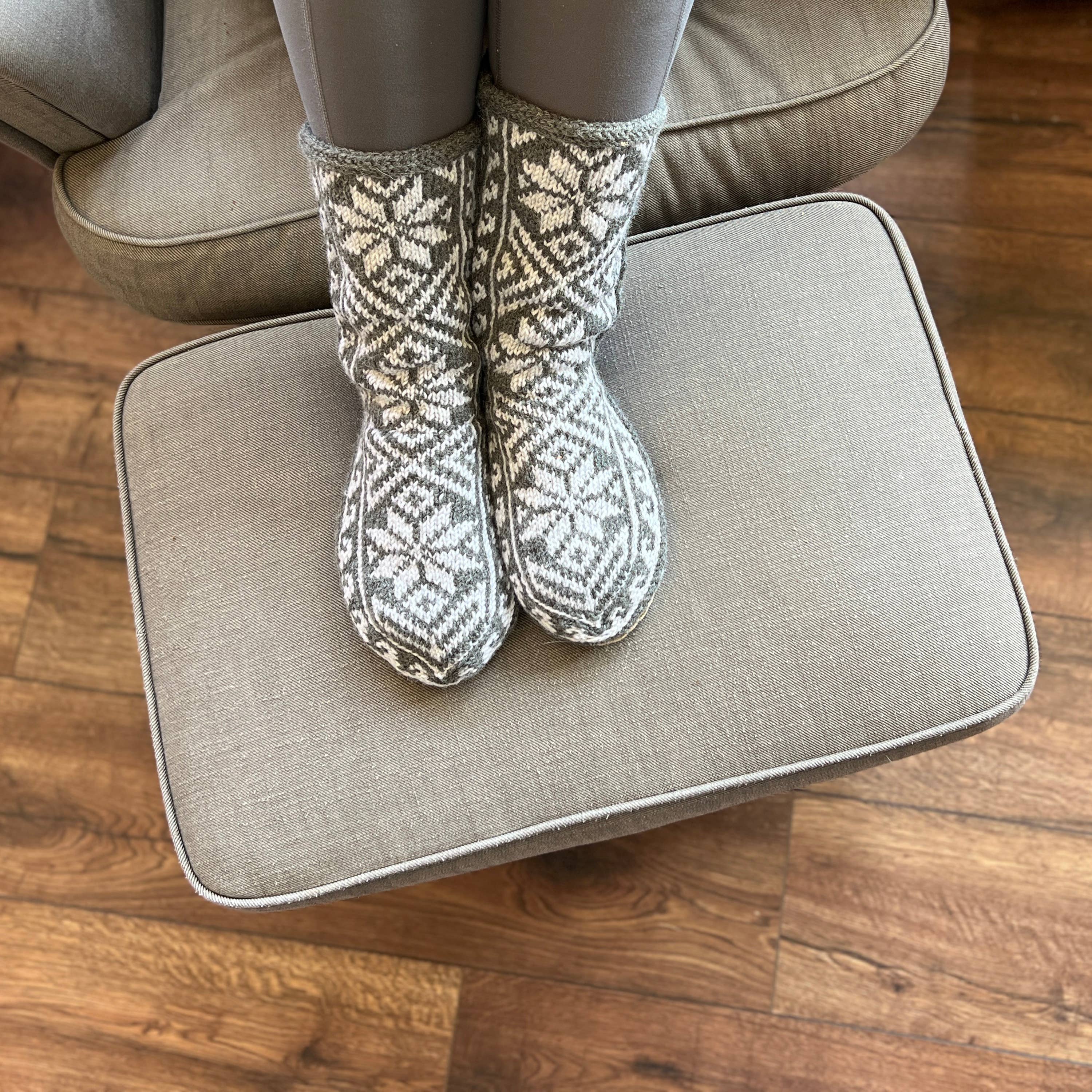 Azerbaijani Socks - Vente Chaussons chaussettes – femme - Chaussettes-chaussons pour femmes adultes : Longues grises (Individuelles)