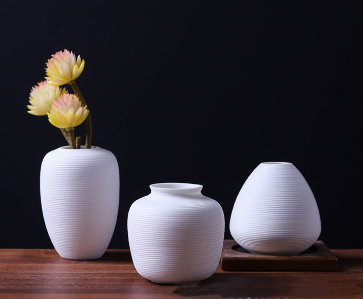 Sweet Home Deco – Großhandel Vasen – Keramische Blütenvasen, schlichte Blumenvase in Weiß/Schwarz 0
