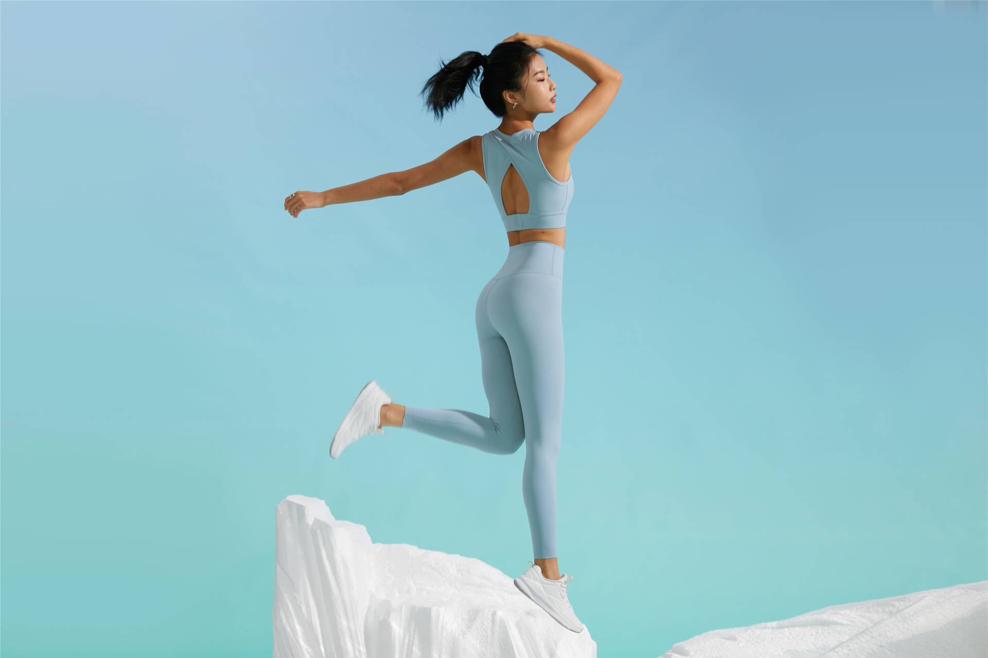 Belsize Activewear - Wholesale Activewear Set - Women's - Women Sportswear Yoga Set 2 Piece Gym14