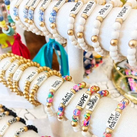 24 Bracelets de Noms d'Affirmation Assortis Pré-emballés et autres tendances Résultats pour bijoux tibétain en vente B2B. Retours gratuits et paiement à 60 jours sur Faire sur Faire.