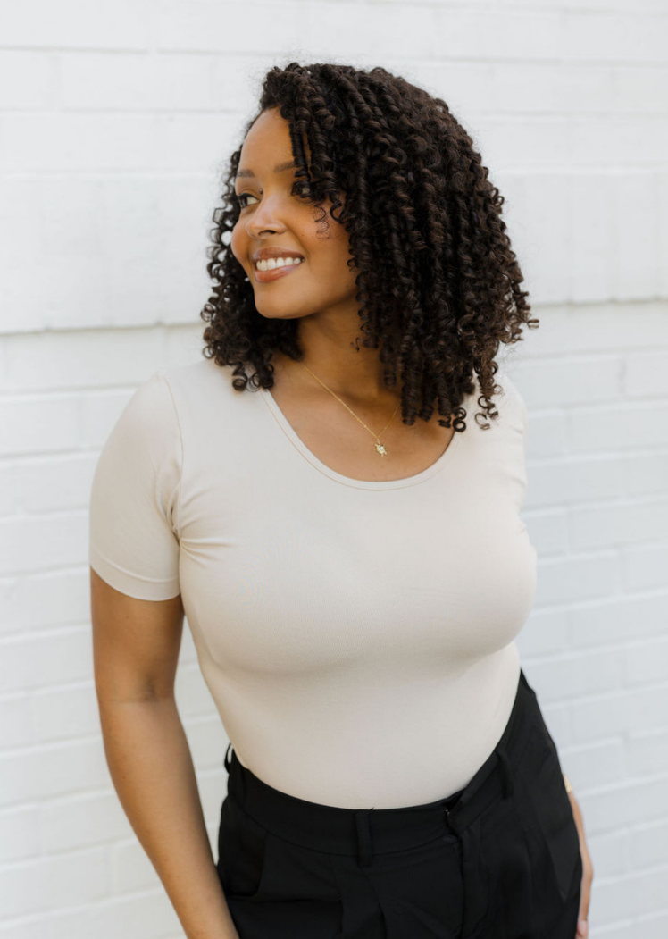 ELIETIAN - Vendita all'ingrosso Maglietta - Donna - Top a manica corta - Curvy Fit26