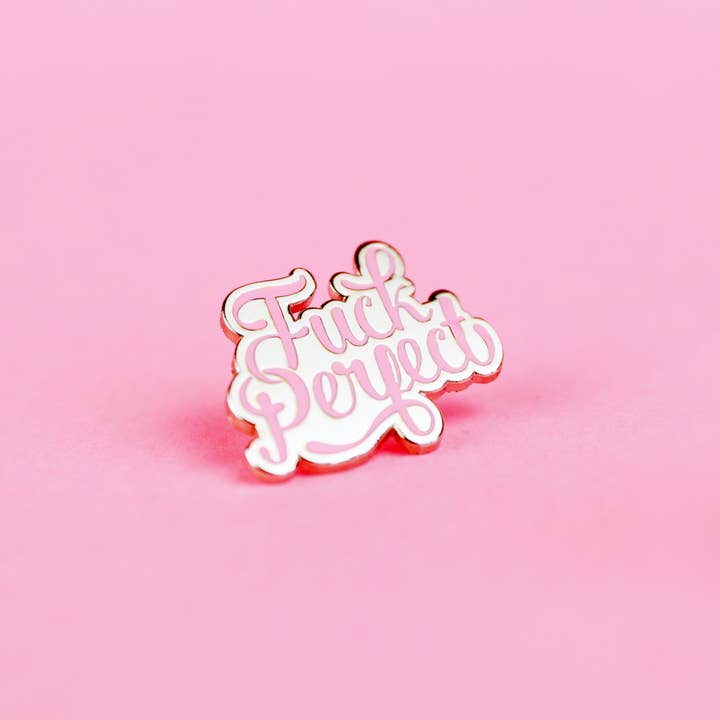 Studio Inktvis - Wholesale Lapel Pin/Button - Fuck perfect enamel pin pink3
