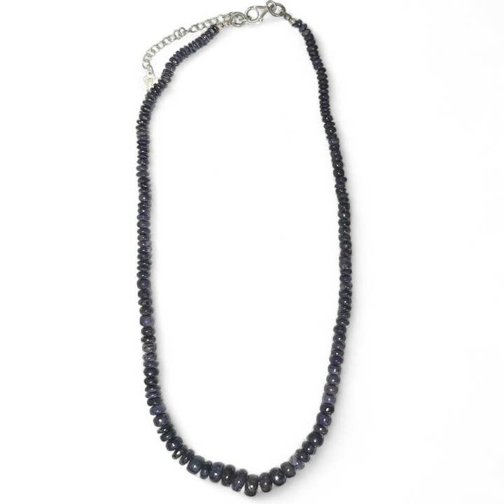 Sugilith-Kette Südafrika AA (Knopfperlen) - 44 cm für den Großhandel von La Boîte à Cailloux