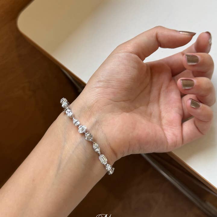 MINICYBER STUDIO - Wholesale Tennis Bracelet - Asymmetric Full Diamond Tennis Bracelet3