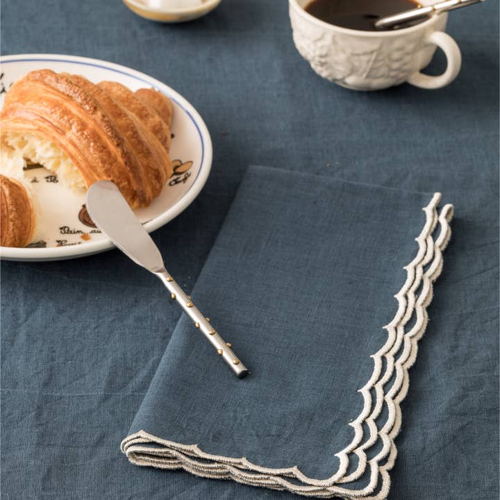MAISON POIRE - Wholesale Dinner & cloth napkin - Blue Napkin with Scalloped Edge1