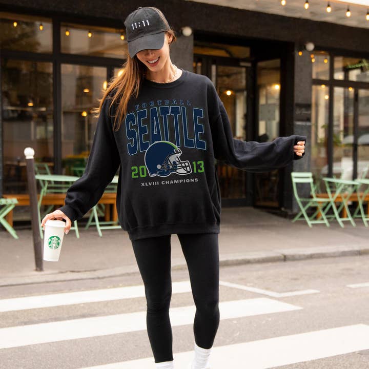 Hello Team Spirit – Camisola gráfica - Mulher por atacado – Sweatshirt de Futebol de Seattle4