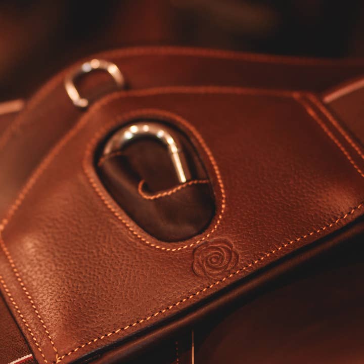 Powell Short Girth pour la vente par CommonWealth