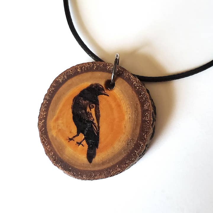 Collar con colgante de madera de cuervo, diseño de pájaro, madera natural para venta al por mayor de Lyoncraft