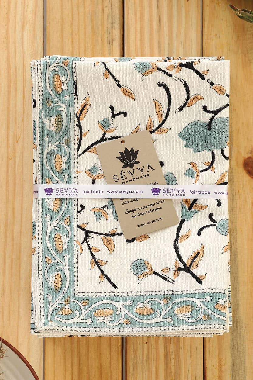 Sevya Handmade – Engroshandel Dækkeserviet – Sølvfarvede blomster-bordskånere, sæt med 61