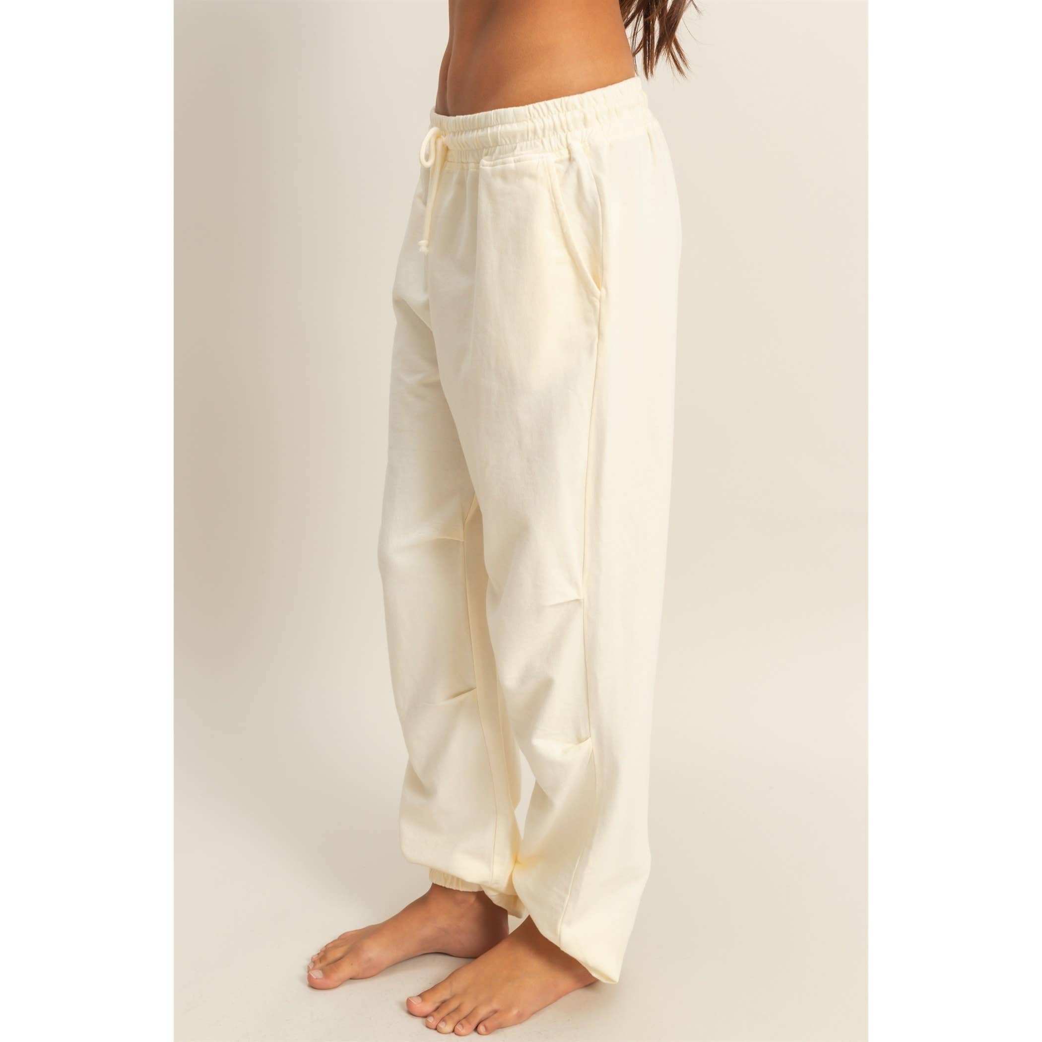 HYFVE - Venta al por mayor Pantalones de chándal/cómodos - Mujer - Pantalones de chándal plisados de cintura alta con cordón3