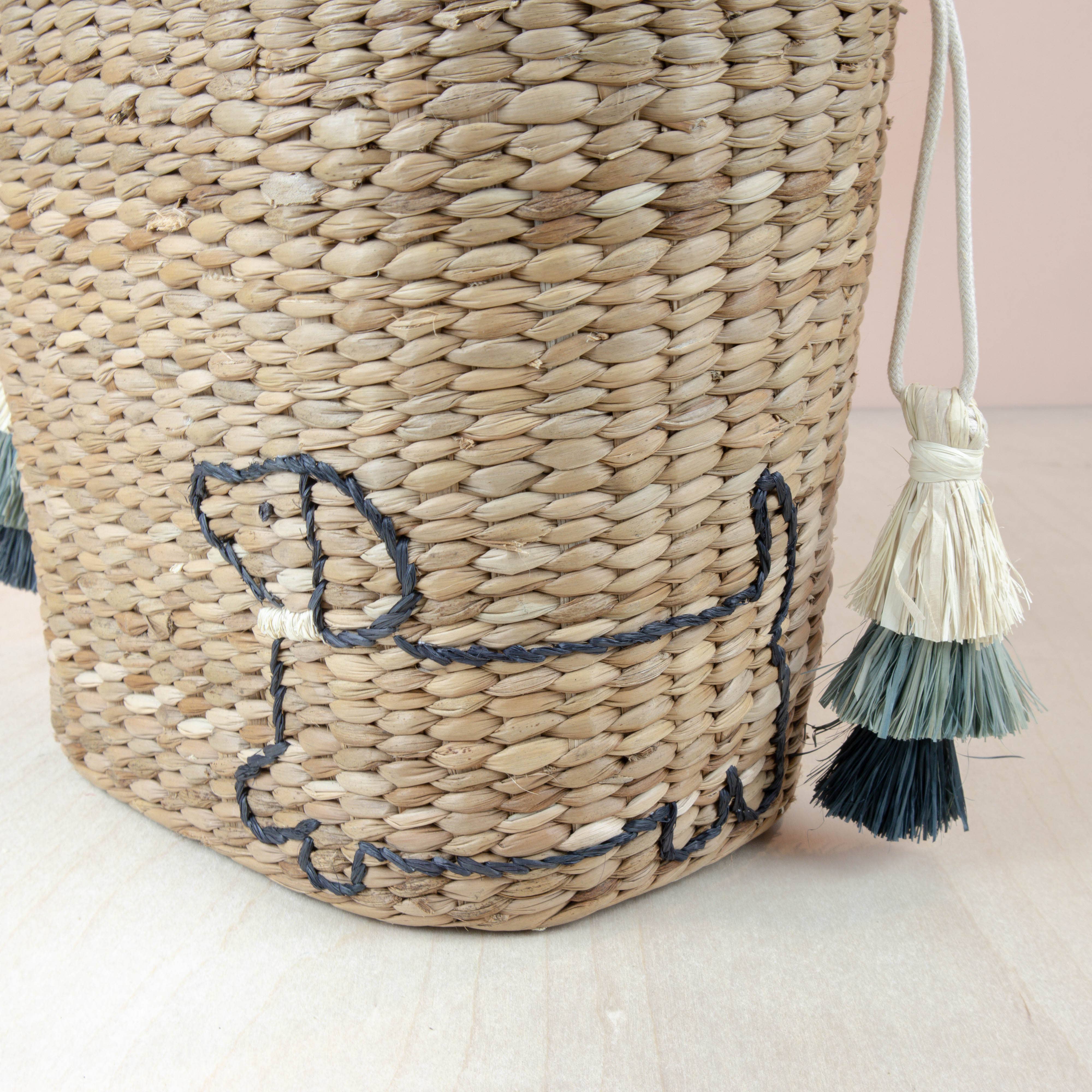 LIKHÂ - Wholesale Tote Bag - Women's - Mini Woven Tote Bag with Embroidered Dachshund - Straw Tote2