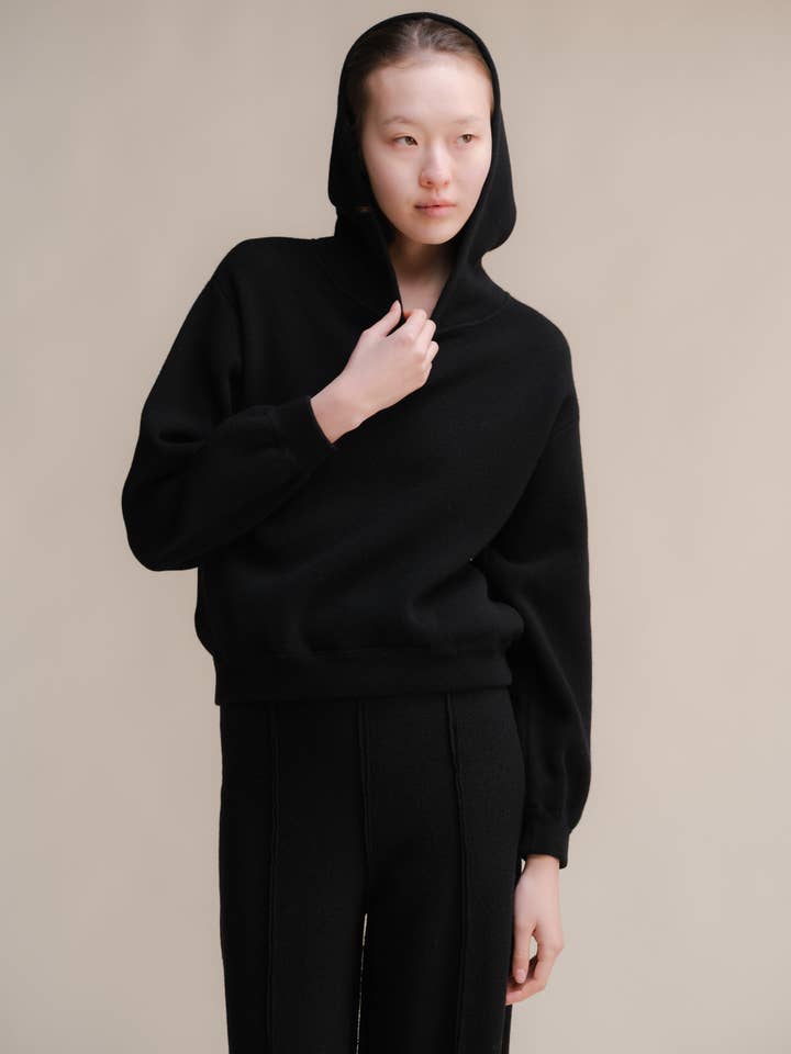 Lèmme - Wholesale Hoodie - Women's - Lambswool Cropped Hoodie2