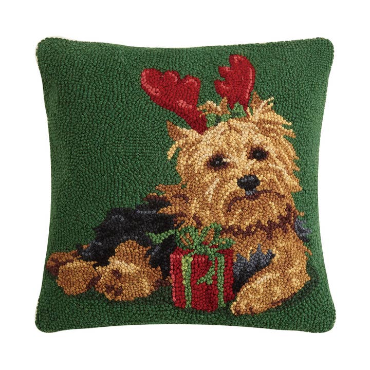 Christmas Yorkshire Terrier Crochet Oreiller pour chien pour la vente par Peking Handicraft
