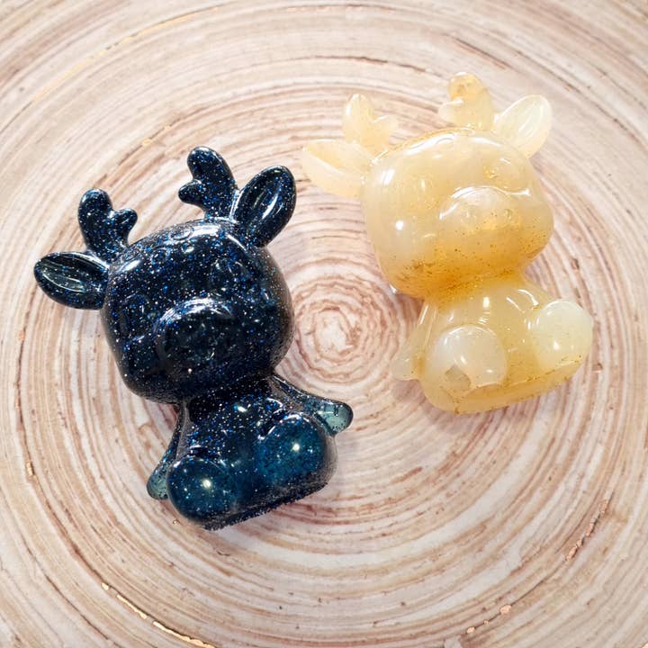 Decorazione con renna in resina per la vendita all'ingrosso da parte di Shin&A