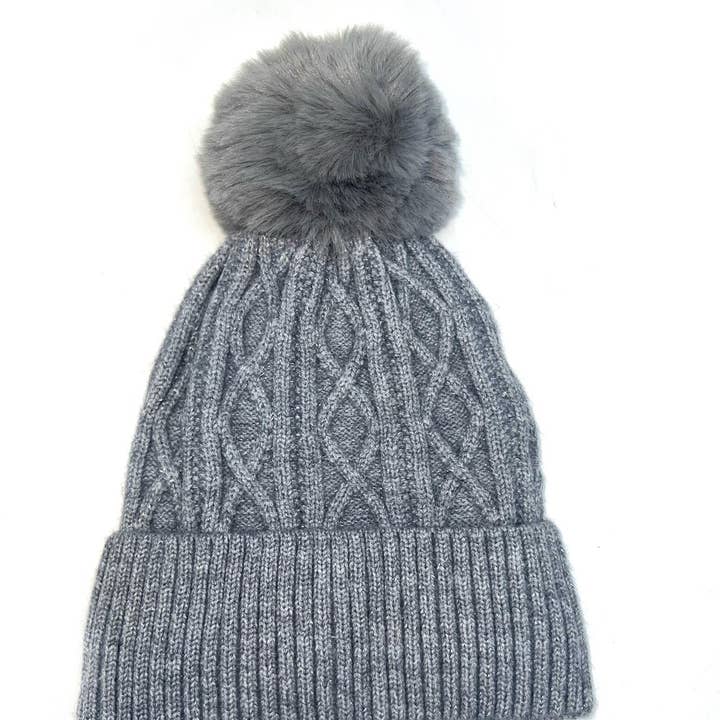 LINETA - Wholesale Beanie – Women's - BX-23 Unisex knit-effect beanie with sequins and pompom0