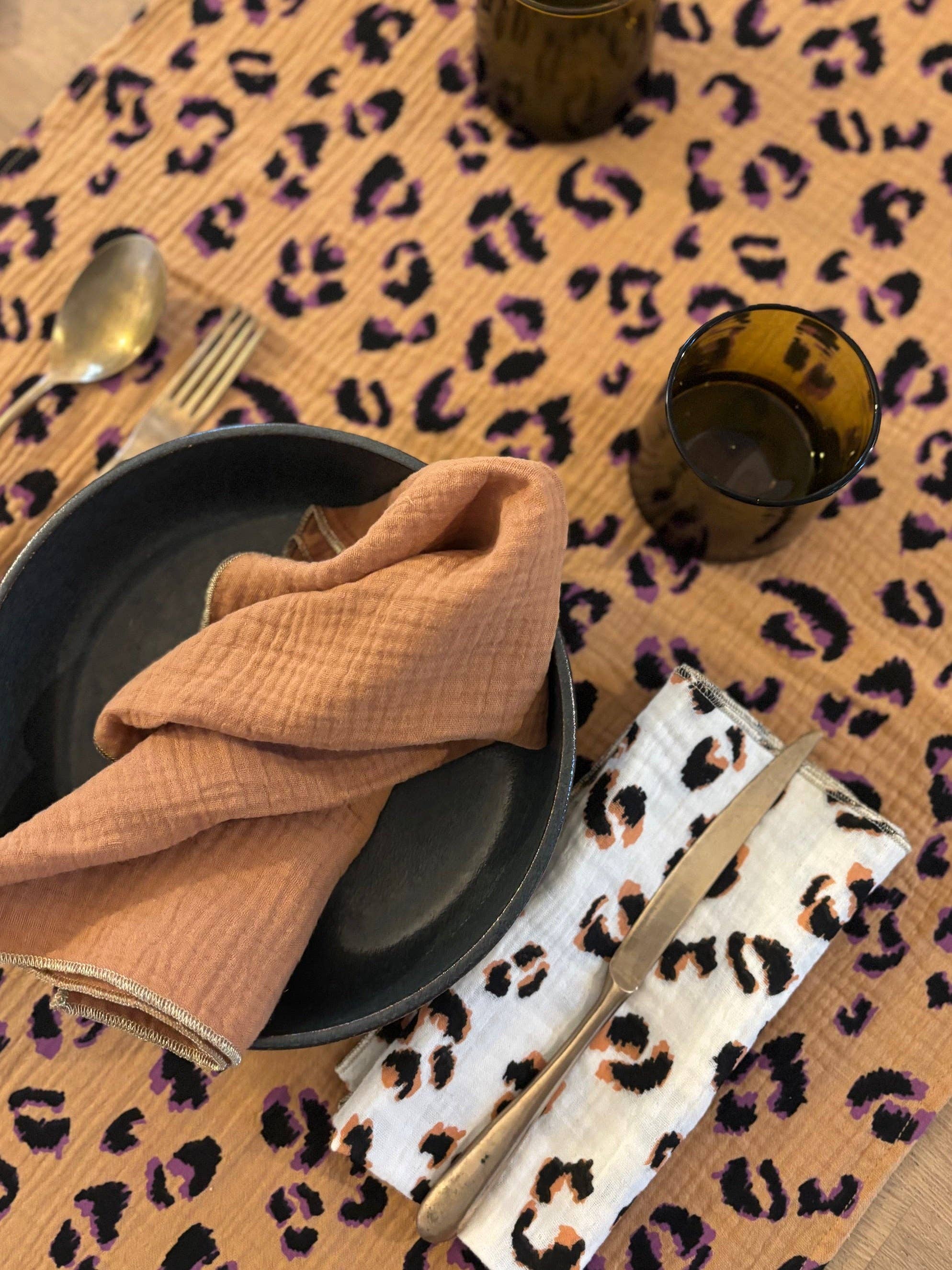 CHARMY - Wholesale Table Runner - Leopard Fauve Table Runner – Cotton Gauze – 50x150cm1