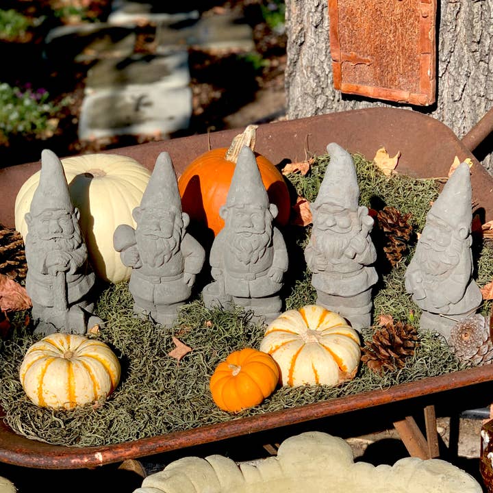 Designer Stone Inc - Wholesale Garden Gnome - Vintage Garden Gnomes Set of 109