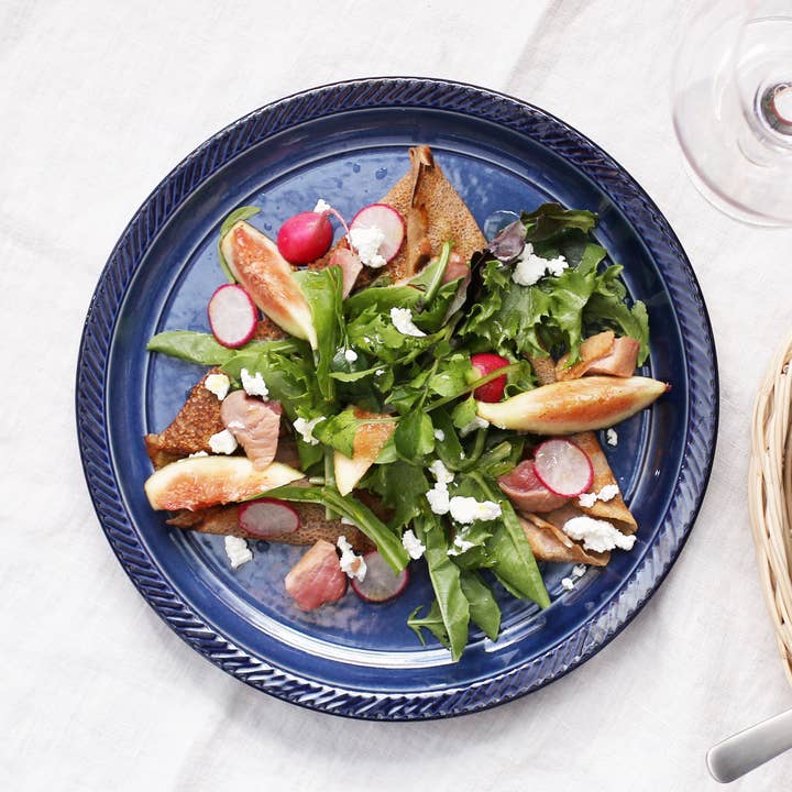 blur / 20cm plate and other Purchase Wholesale w205. Free Returns & Net 60 Terms on Faire trending on Faire.