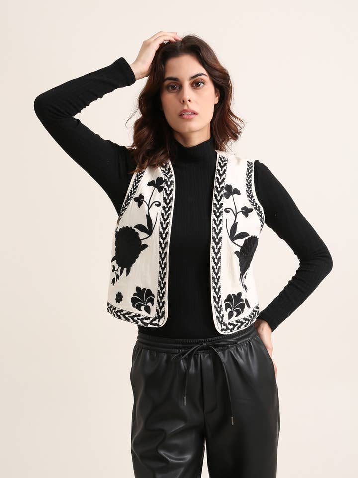 F9129 EMBROIDERED SLEEVELESS JACKET for wholesale by Daphnea