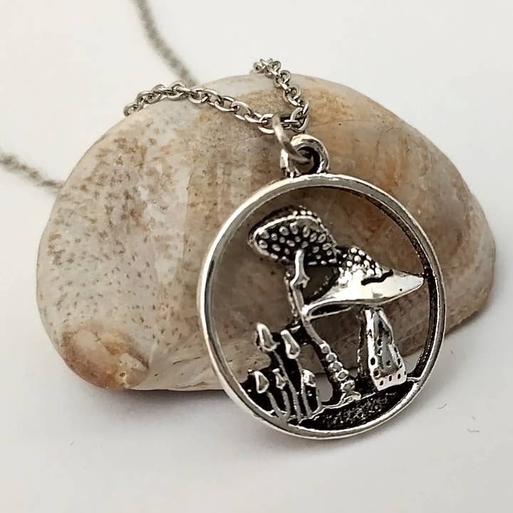Piccadilly Pendants - Venta al por mayor Collares con colgantes/abalorios - Collar de plata con forma de hongo, collar natural, joyas extravagantes