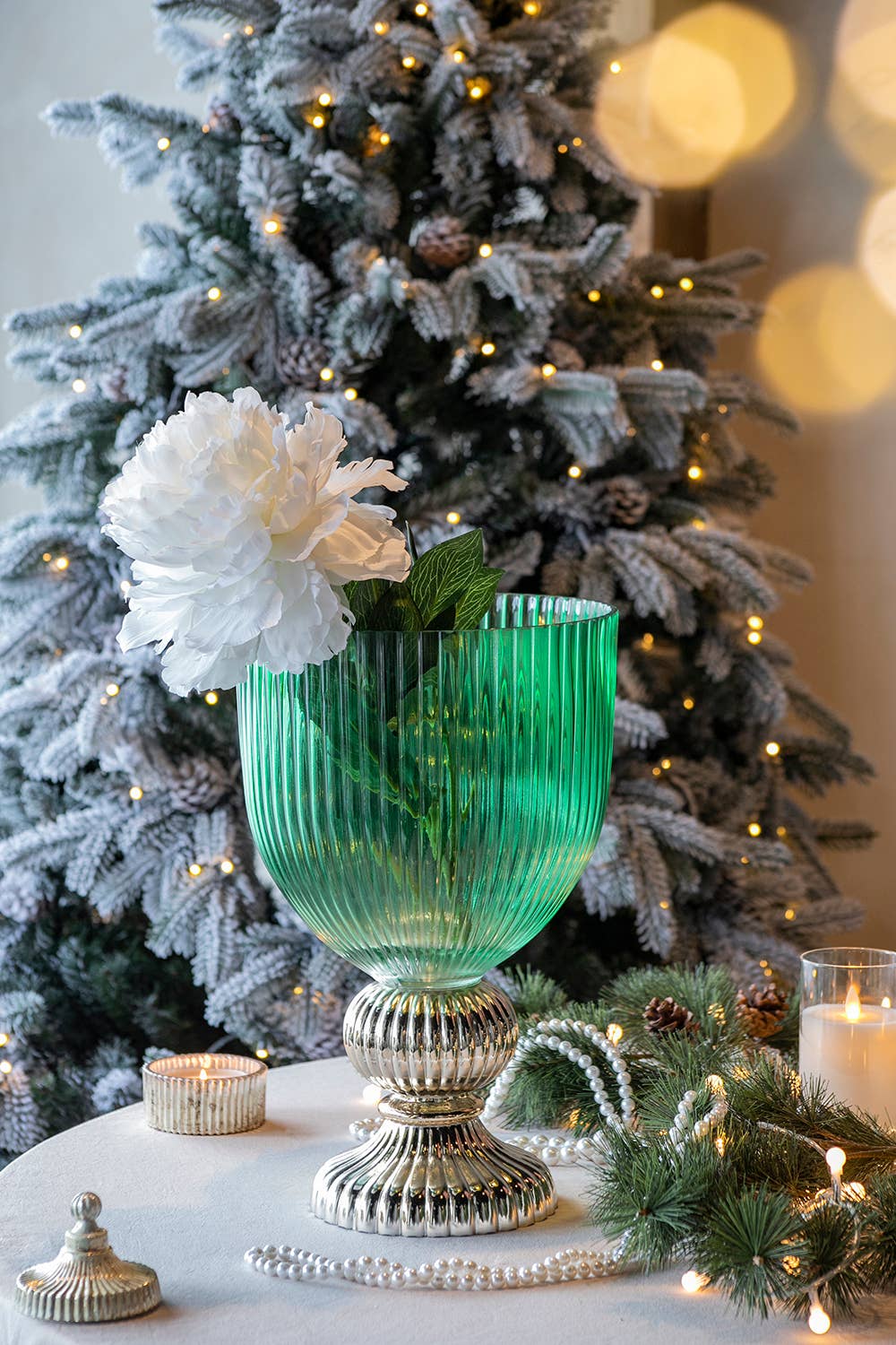 A&B Home Group Inc. - Wholesale Vase - D10.2x16" Emerald Fluted Elegance Glass Vase - Green6
