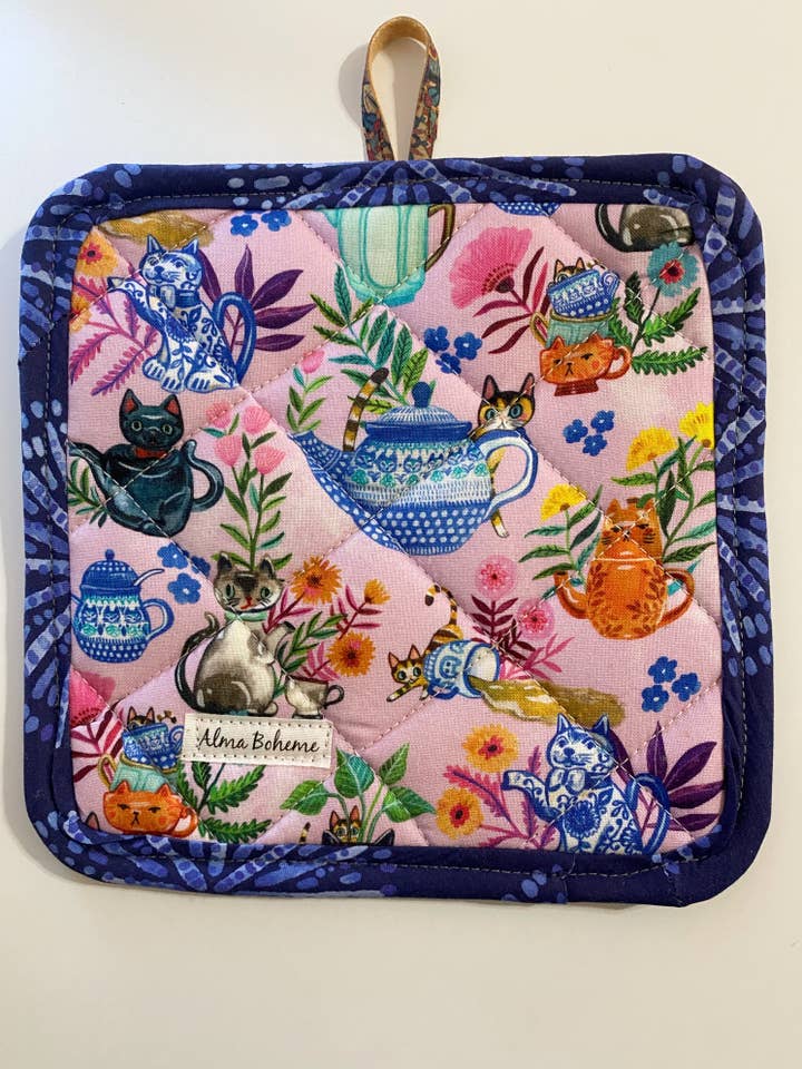 Presina Kitty Tea Party in sughero e cotone (senza tasca) per la vendita all'ingrosso da parte di Alma Boheme Handmade