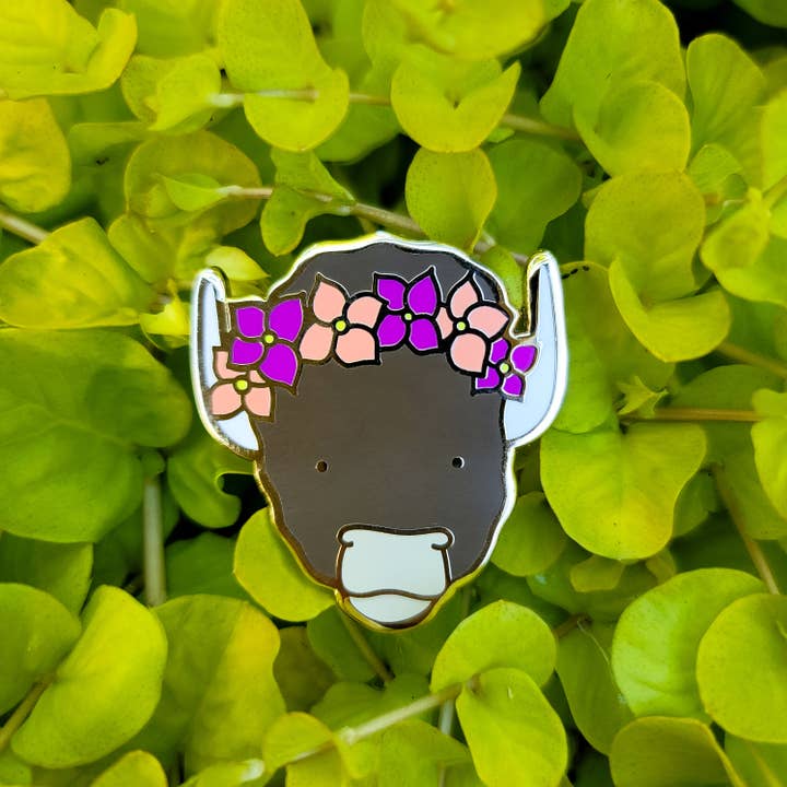La Ru - Wholesale Lapel Pin/Button - Buffalo Enamel Pin