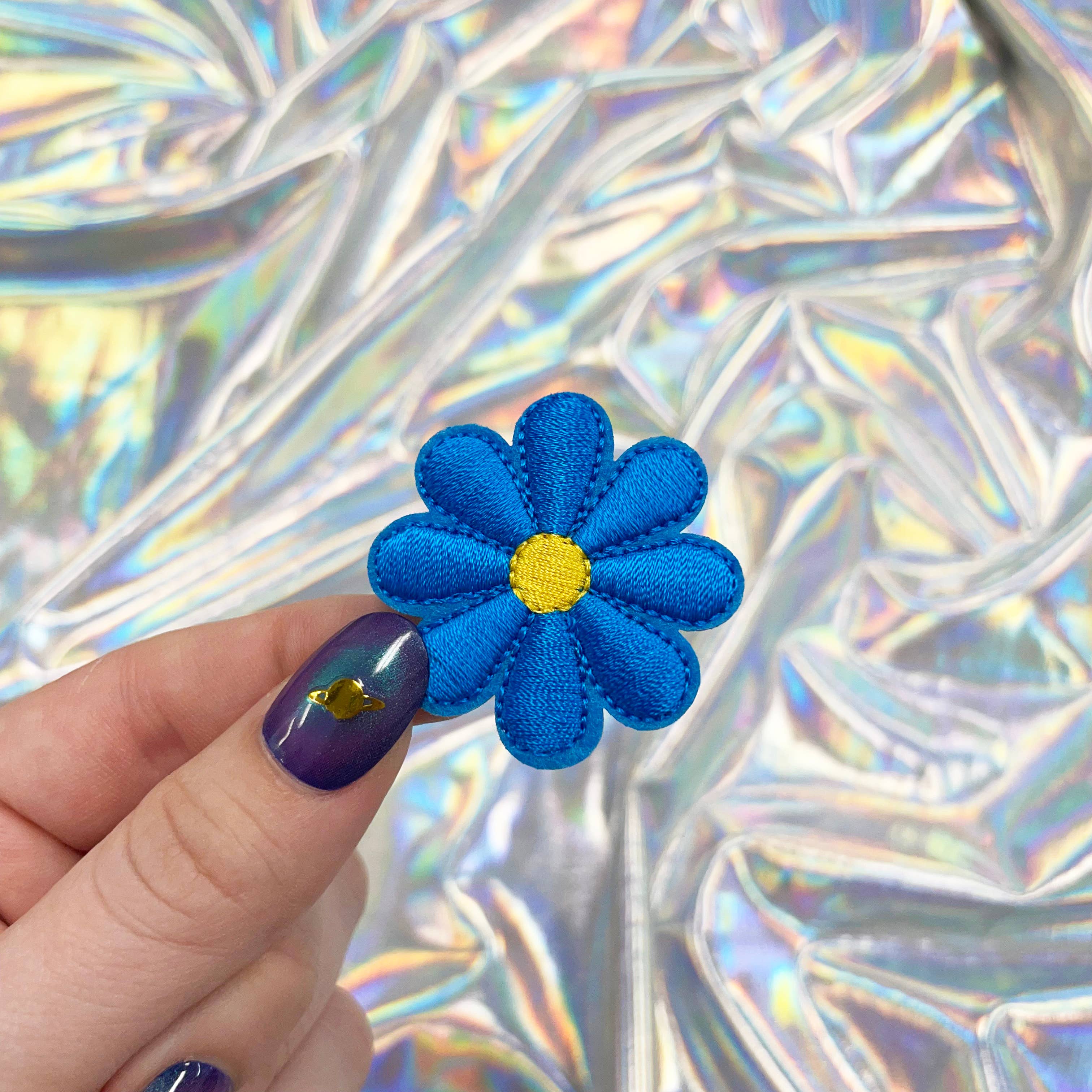 The Crafty Engineer - Vendita all'ingrosso Toppe - Piccole toppe termoadesive ricamate a forma di margherita16