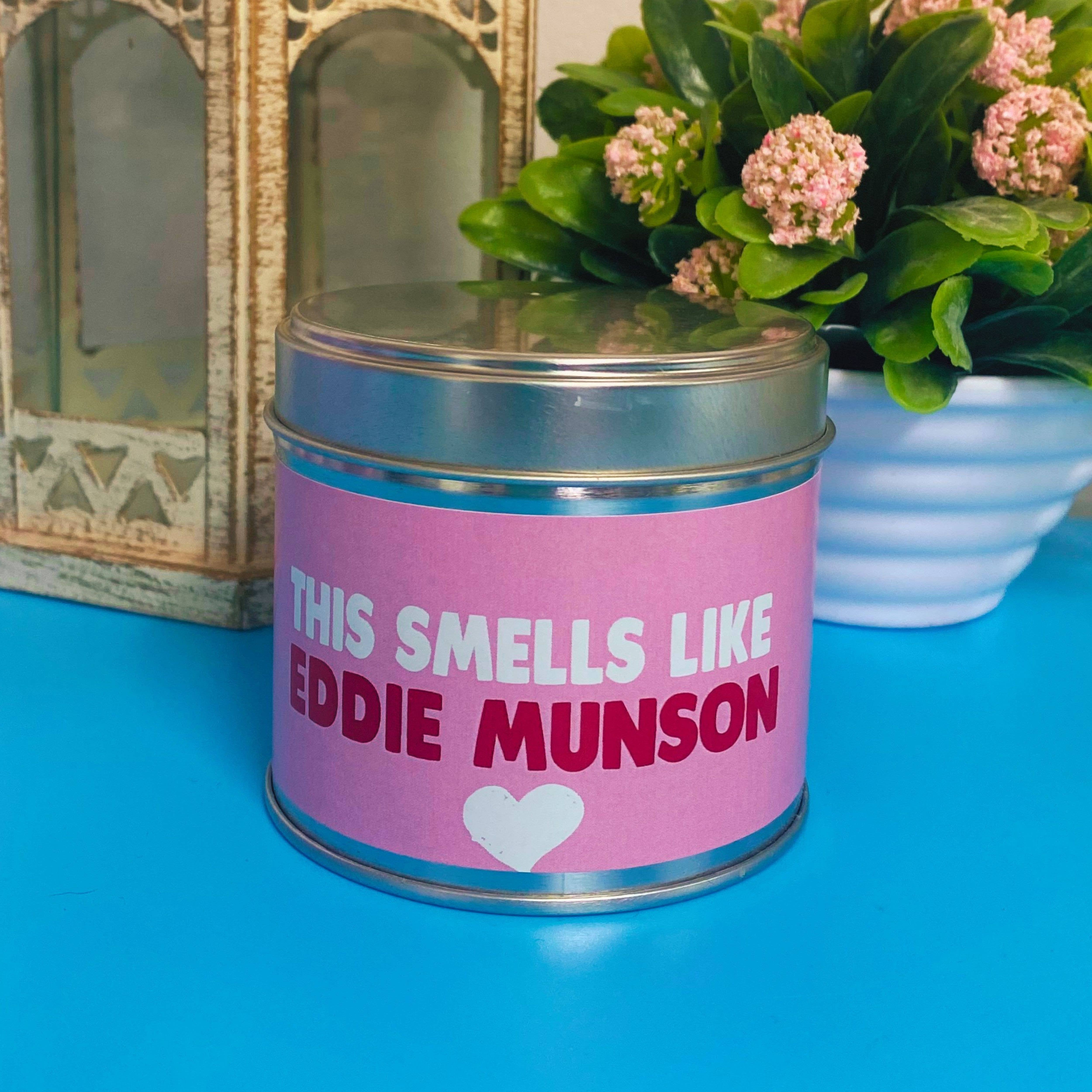 Cheeky Chops Cards & Wanky Candles – wholesale Reseljus – Eddie Munson Candle, Rolig ljusgåva
WCT Eddie Munson1