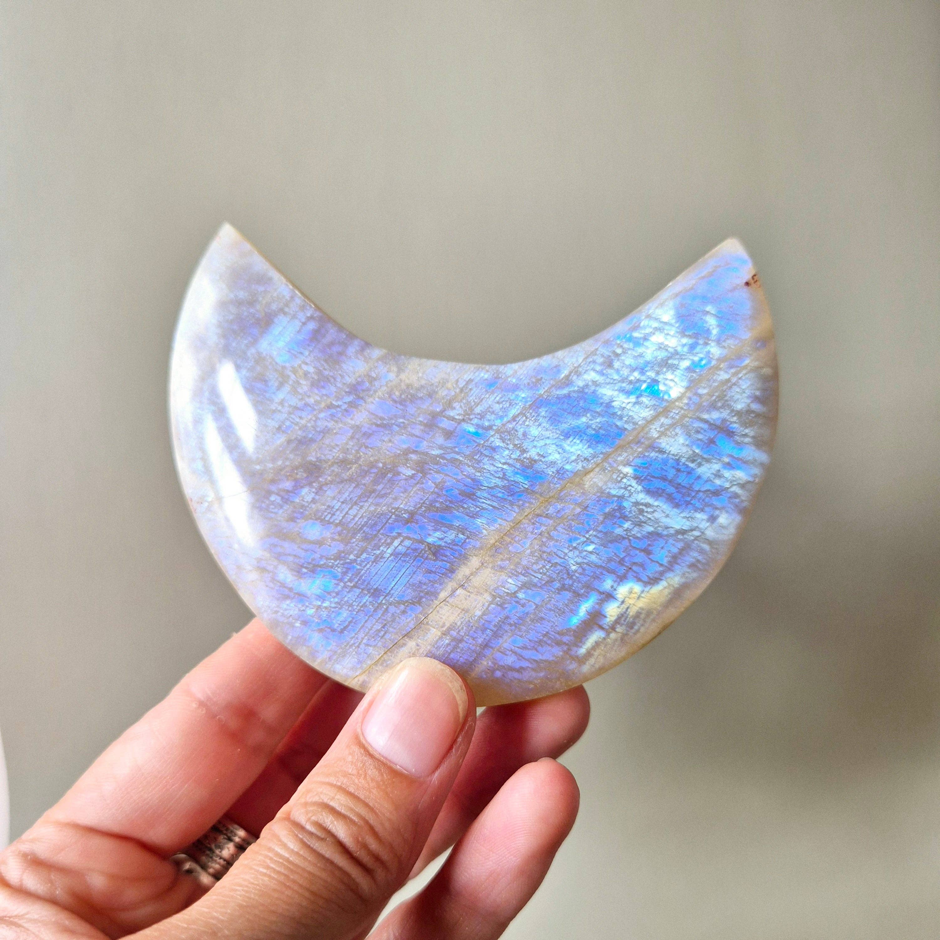 Moonlight Gemstones - Wholesale Spiritual Stone/Crystal - Gemstone Blue Moonstone Moon on Stand 9-11cm With Beautiful Flash3