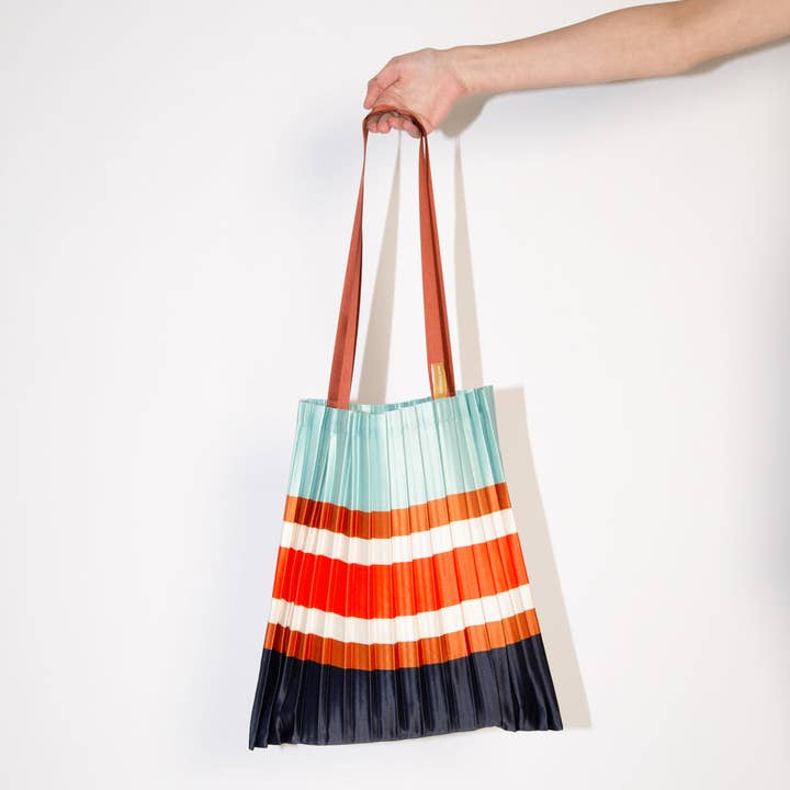 Satin Pleated Bag Sorrento Dust for wholesale by Musc Perfume