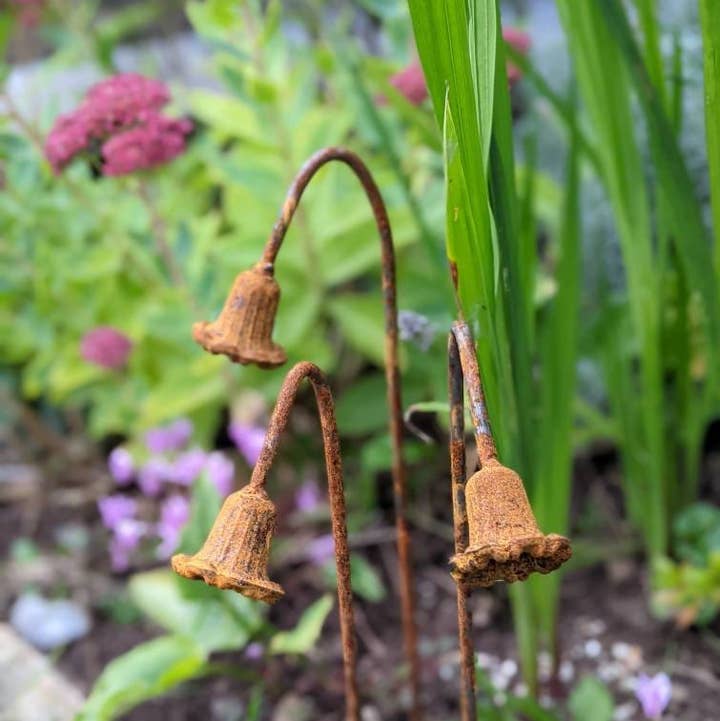 Savage Works – wholesale Outdoor ornament/decor – Metal Bluebells Garden Ornaments0