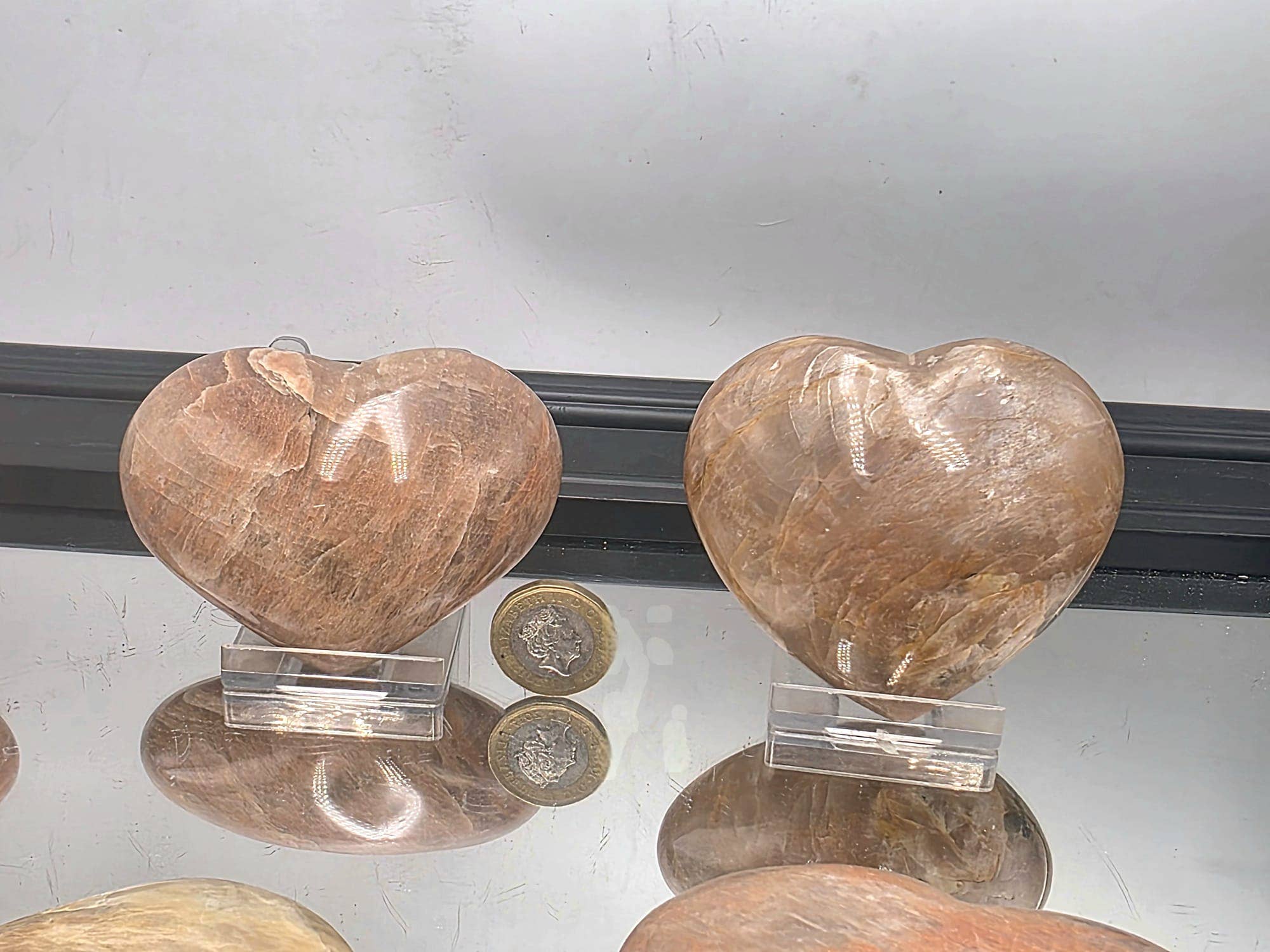 Distinction Crystals – Engroshandel Spirituelle sten og krystaller – Stor fersken månesten krystalhjerte 200-300g0