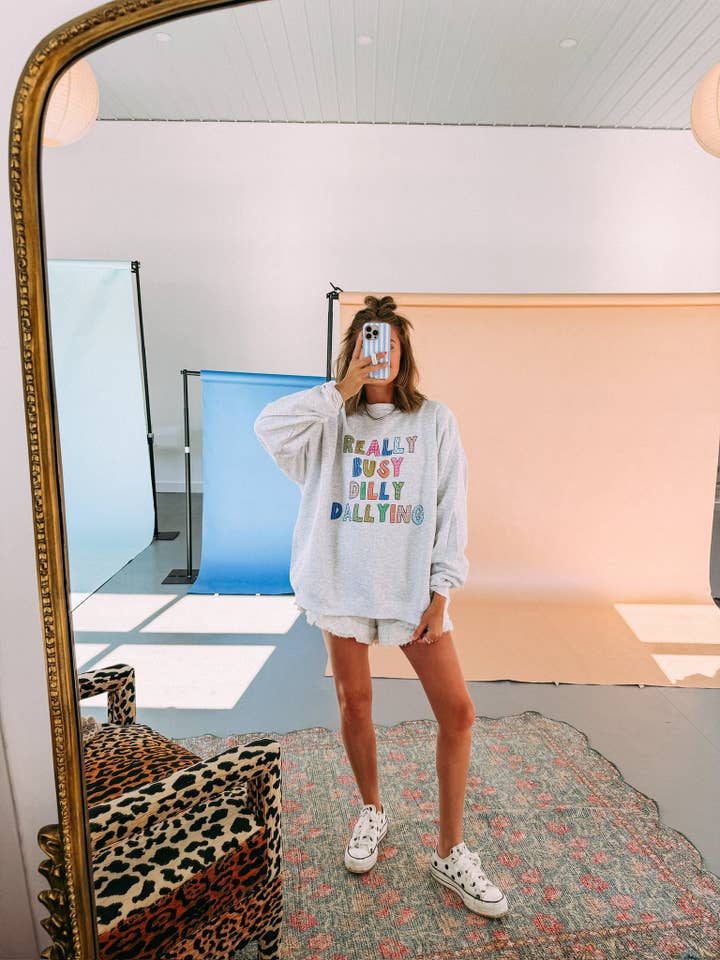 ETTA & EAST - Wholesale Graphic Sweatshirt - Women's - dilly dallying sweatshirt - hanes / ash2