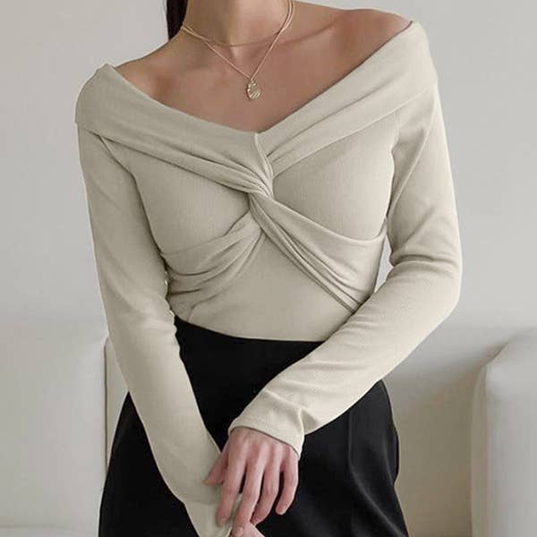 T-shirts skinny à col en V à manches longues de couleur unie Keep Warm Knot pour la vente par UZ Wholesale Store