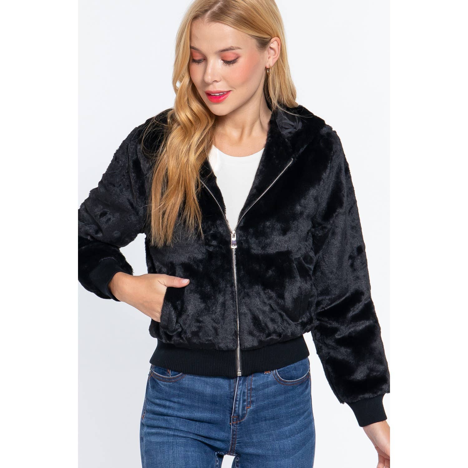 HiteJeans - Vente Veste – femme - VESTE À CAPUCHE ZIPPÉE EN FAUSSE FOURRURE23