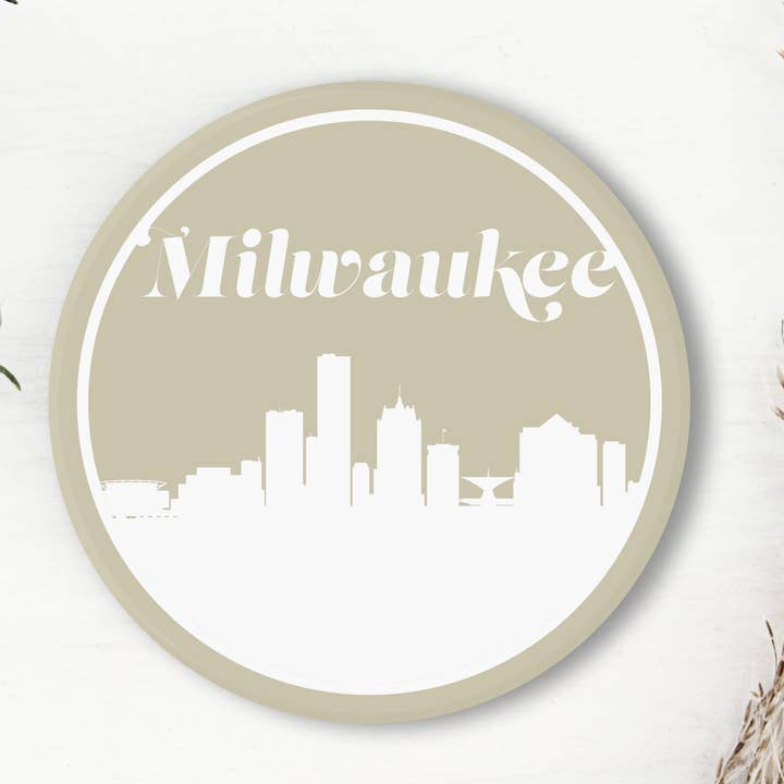 Sous-verre rétro Skyline Milwaukee WI | Plusieurs couleurs pour la vente par Paperfinch Design