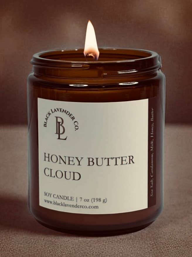 Candela di soia in vetro ambrato da 7 oz. - Miele e Burro Cloud per la vendita all'ingrosso da parte di Black Lavender Co.