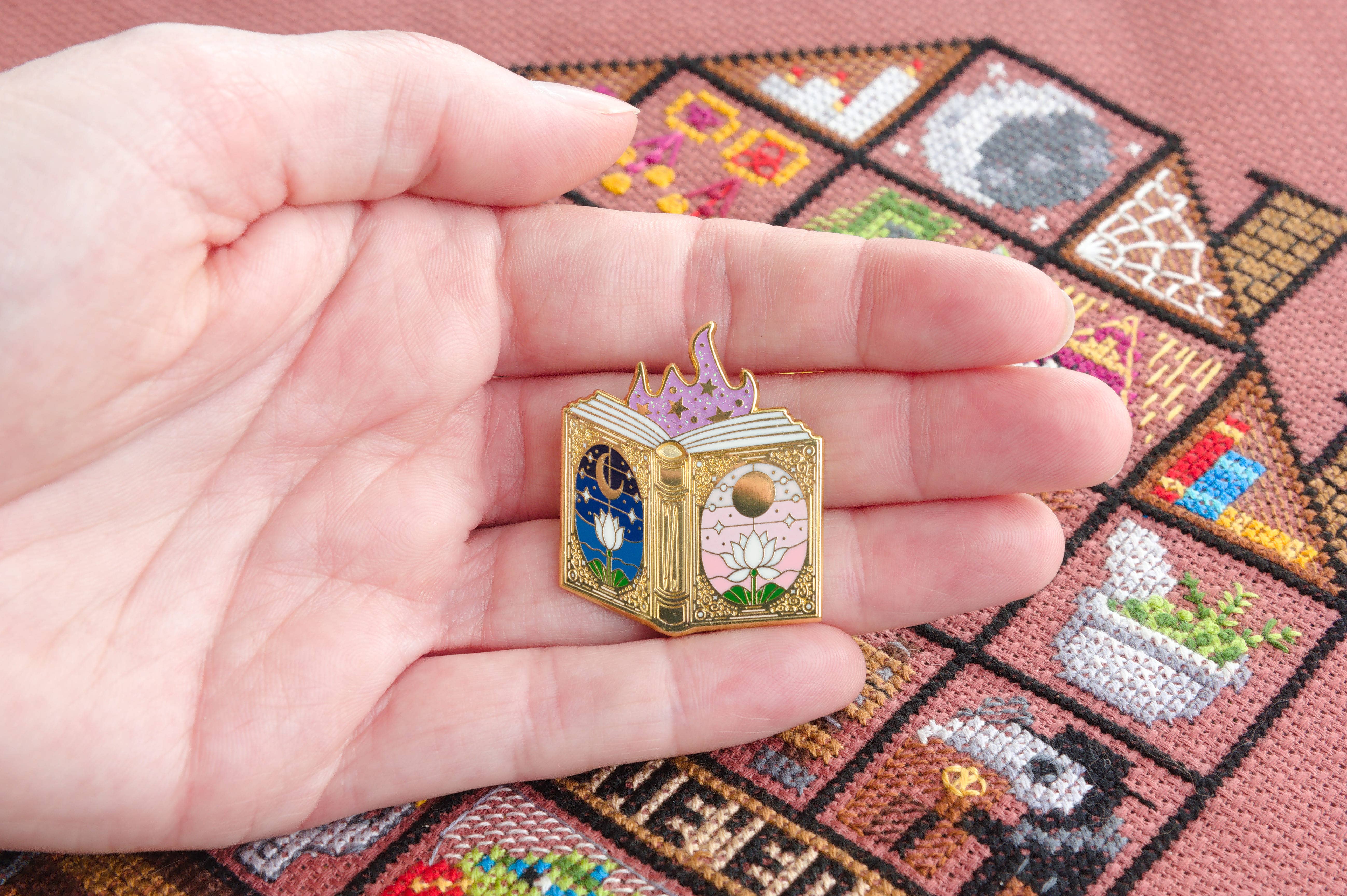 Stitchonomy - Wholesale Embroidery/cross-stitch supplies - Fairy Book Needle Minder5